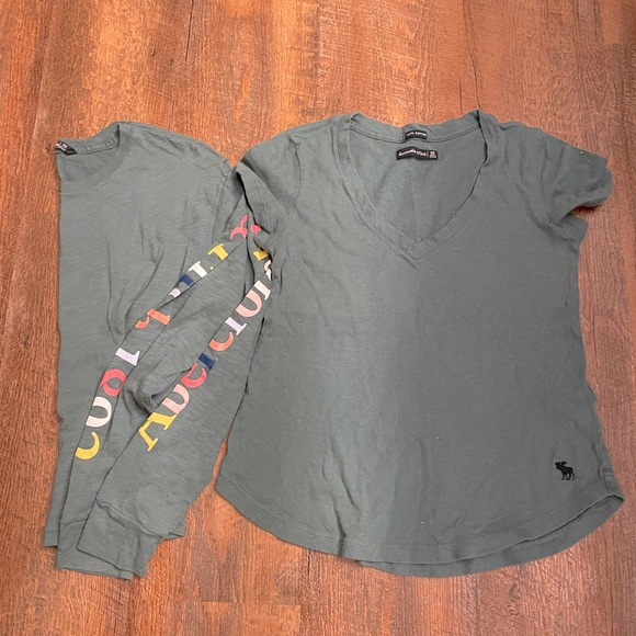 Lot of 8 shirts and tanks - Picture 2 of 5